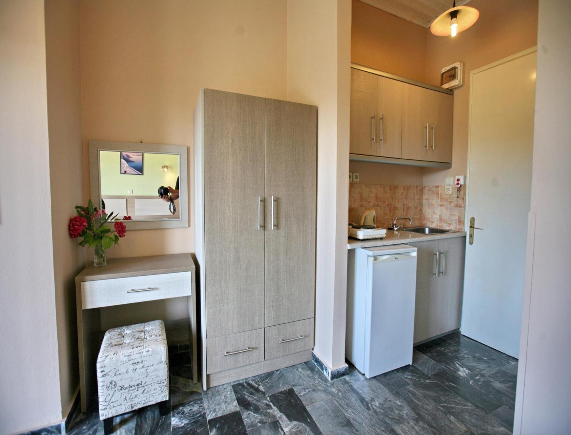 Armonia Studios Anaxos Habitación foto